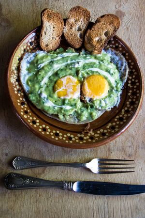 Huevos rancheros traditional mexican breakfastの写真素材