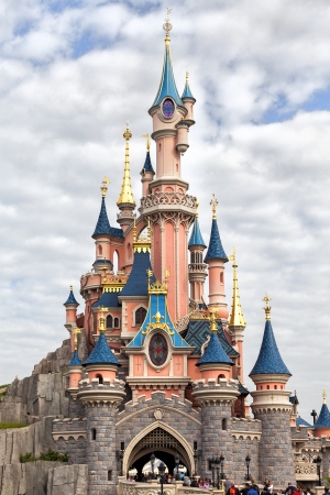 Sleeping Beauty castle at Disneyland Paris, Eurodisneyのeditorial素材