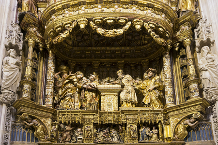 Wooden altarpiece inside the Burgos cathedral, in Spainのeditorial素材