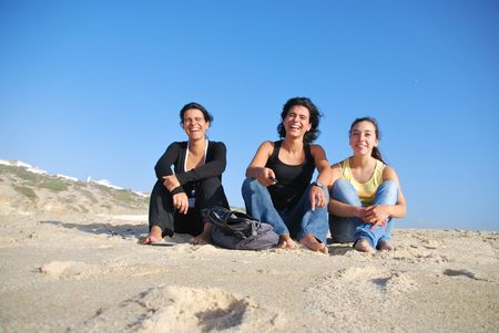 photo of sisters vacations at the beachの写真素材