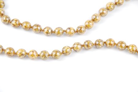close-up on pearl necklace isolated on a white background
の写真素材