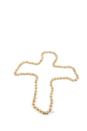 crucifix with a pearl necklace isolated on a white background
の写真素材
