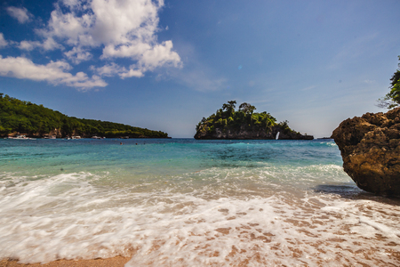 Crystal beach, Nusa Penida, Indonesiaの写真素材