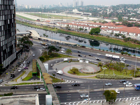 Cars on the Marginal Pinheiros and side streets, the Pinheiros River and Jockey Club de Sao Paulo - Hippodrome Garden City, Sao Paulo 2014のeditorial素材