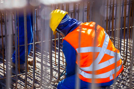 Large construction, bridges, buildings, industry execution of the foundation and concreting.
