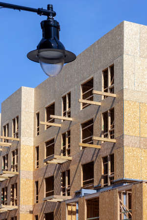 Construction framing in wood, buildings and houses
