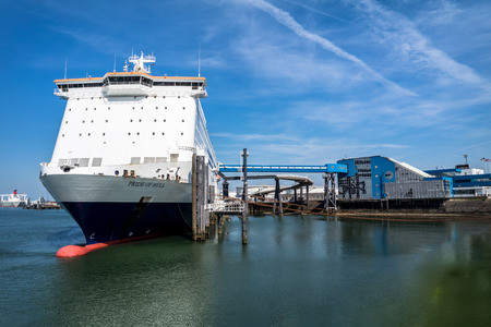 Rotterdam / Netherlands - April 19 2018 : P & O Ferry preparing to go to Hullのeditorial素材