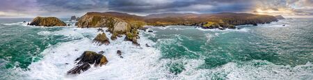 The amazing coastline at Port between Ardara and Glencolumbkille in County Donegal - Irelandの写真素材