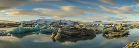 Iceland, Jokulsarlon Glacier Lagoon, Icebergs floating in amazing outdoor landscapeの写真素材