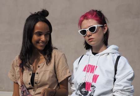MILAN, Italy: 19 september 2018: Nice girls in streetstyle outfit before Alberto Zambelli fashion show during Milan fashion week Fall / winter 2018/2019.のeditorial素材