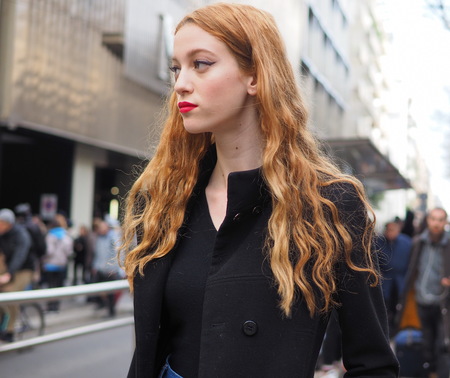 MILAN, Italy: 24 February 2019: Model street style outfit after Dolce & Gabbana fashion show during Milan fashion week Fall / winter 2019/2020のeditorial素材