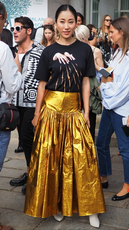 MILAN, Italy: September 22, 2018: Fashionable woman streetstyle outfit before Philosophy by Lorenzo Serafini fashion show during Milan fashion week fall / winter 2018/2019.のeditorial素材