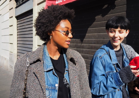 MILAN, Italy: February 21, 2019: Fashion bloggers street style outfits before Armani fashion show during Milan fashion week Fall / winter 2019/2020のeditorial素材