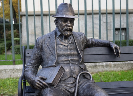 Milan, Italy: 20 November 2019: Monument to bulgarian poetry Pencho Slaveykov bronze sculpture by Adrian Novakov at corner street Rolo and street Verziere. Milan, Italy.のeditorial素材