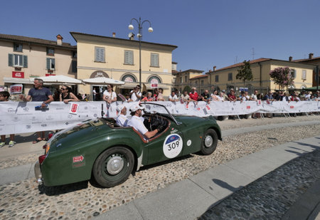 Bergamo, Italy: 17 June 2023: 1000 Miles, annual race of retro vintage cars. Last day track from Bergamo to Brescia, Lombardy, Italyのeditorial素材