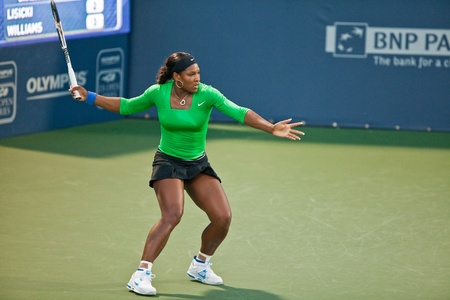 STANFORD UNIVERSITY, CA - JULY 30: Serena Williams, USA, plays in semifinal game at the Bank of the West Classic vs. Sabine Lisicki, GER, on July 30, 2011 in Stanford, CA.のeditorial素材