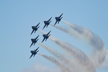 SAN FRANCISCO, CA - OCTOBER 6: US Navy Demonstration Squadron Blue Angels, flying on Boeing F/A-18 Hornet showing precision of flying and the highest level of pilot skills during Fleet Week on October 6, 2011 in San Francisco, CA. のeditorial素材
