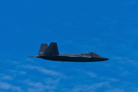 SAN FRANCISCO, CA - OCTOBER 5:  USAF F-22 Raptor aircraft demonstration during Fleet Week in San Francisco, CA on October 5, 2012のeditorial素材