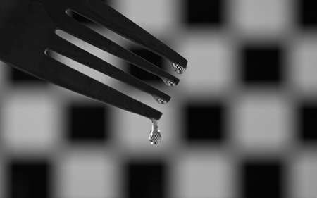 chequer, chequered, crutch, dribble, drip, drop, fork, oli, paned, prong, square, water,の写真素材