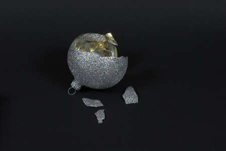 broke, broken, bust, busted, christmas, glass, white, backround, after, silverの写真素材