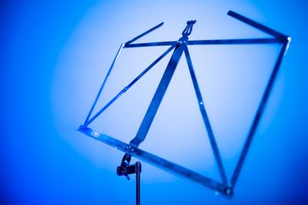 Empty metallic music note standの写真素材