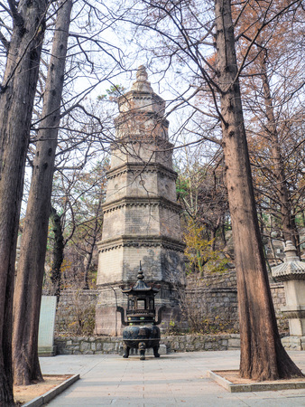 Stupa courtyard with the three stupa's set up in the Qing dynasty next to the Huayan temple in Yanku scenic area at mt. Lao, QIngdao, Chinaのeditorial素材