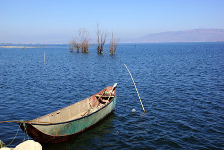 Erhai Lake near Dali, Yunnan province, Chinaの写真素材