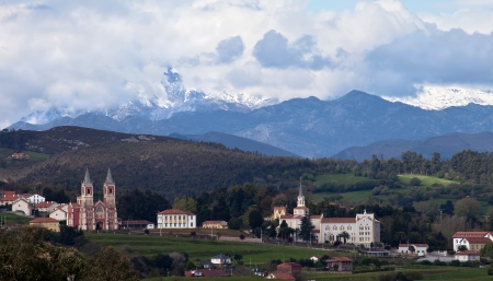 beautiful views of the mountains and the cityの写真素材