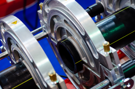 Device of butt welding of the polymeric pipes.