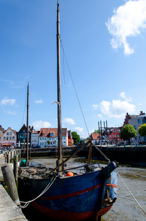 Husum, Germany - August 30, 2021: Husum harbor (Husumer Hafen) at low tide.のeditorial素材