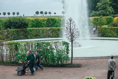 Saint Petersburg, Russia - 18 September 2015 - The Gold Mountain cascade fountaine in park of the Marli, Peterhofのeditorial素材