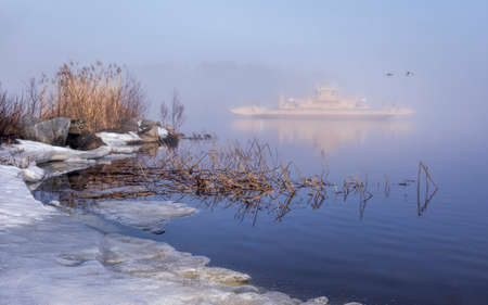 It's spring! The ferry is comming in from VinÃ¶. Some new arrivals are following.