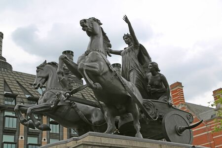 London, Great Britain -May 22, 2016: Boadicea and Her Daughters by Thomas Thornycroft, a bronze sculptural groupのeditorial素材