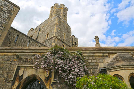 Windsor, Great Britain -May 25, 2016: Windsor Castle, King Henry III Tower at Windsor Castle on a spring day.のeditorial素材