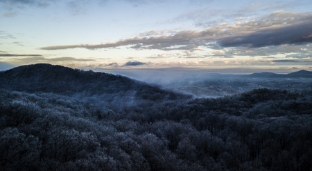 Misty Blue Ridge Mountainsの写真素材