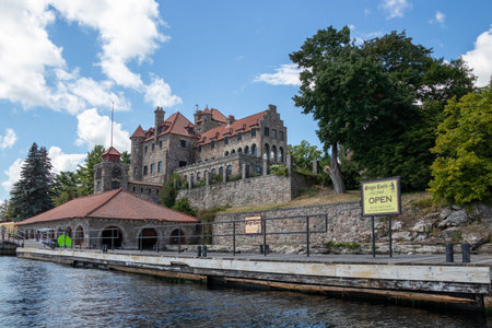 Dark Island, NY, United States - August 11, 2022: Singer Castle on Dark Island in the Thousand Islands region in New York on the Saint Lawerence Seaway.のeditorial素材