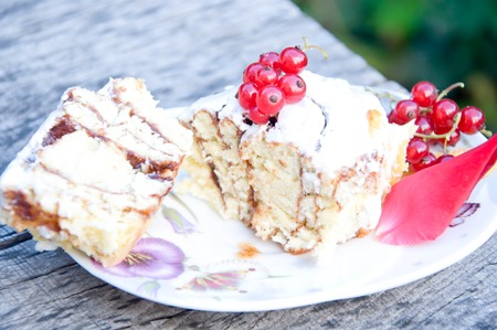 Homemade cakes with berriesの写真素材