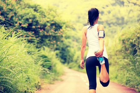 woman runner warm up outdoorの写真素材