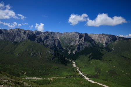 High altitude grassland mountain landscapeの写真素材