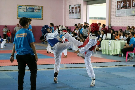 Chop kick in Taekwondo competition