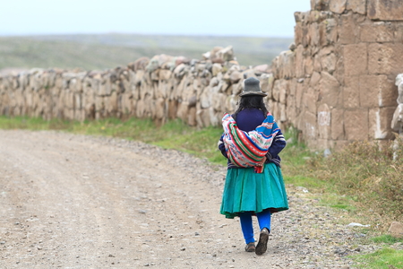 Peruvian woman near Espinar, Cusco - Peruの写真素材