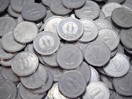 A mountain of yen balls seen from above