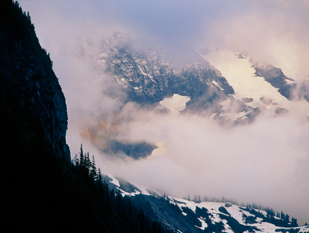 Clearing storm in the North Cascades Range, Washingtonの写真素材