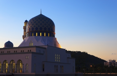 Kota Kinabalu mosque at sunrise in Sabah, Borneo, Malaysiaの写真素材
