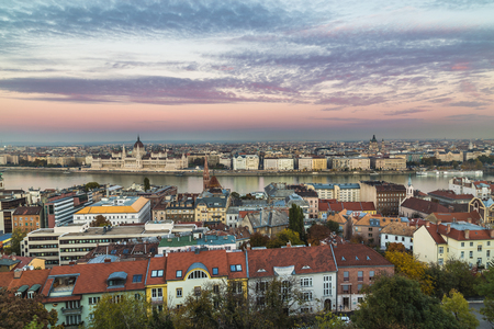 A high view of the Hungarian Parliament and Budapest skyline at sunset.のeditorial素材