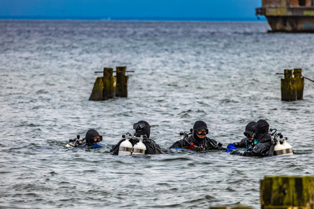 Scuba divers in the Baltic Seaの写真素材
