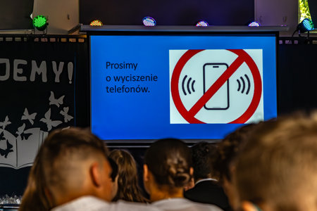 Information displayed on the phone for students in the gym to turn off their phones, a light message...