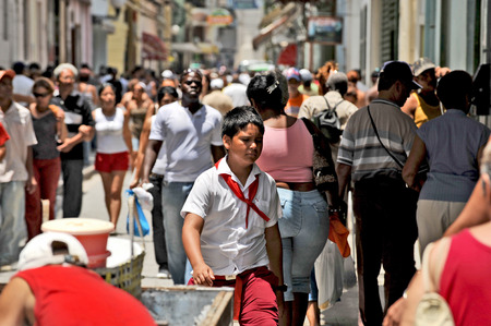 HAVANA, CUBA, MAY 6, 2009  People walking on a street in Havana, Cuba, on May 7th, 2009 のeditorial素材