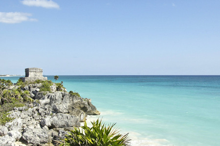 Tulum, Yucatan, Mexico, 2007  The Atlantic ocean photographed from a high rockの写真素材