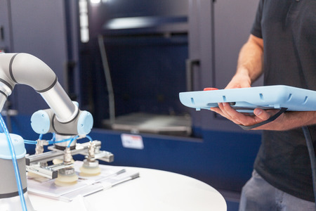 Programming and operating the robot arm